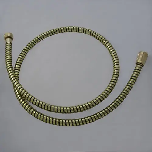 Kludi-Ersatzteil, flexibler Schlauch mit spiraliger Oberfläche und zwei konischen Anschlüssen, geeignet für Sanitärinstallationen.
